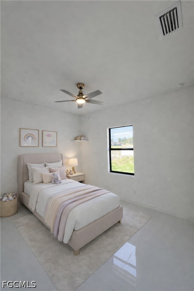 Building Photo - 2102 NW 25th Pl