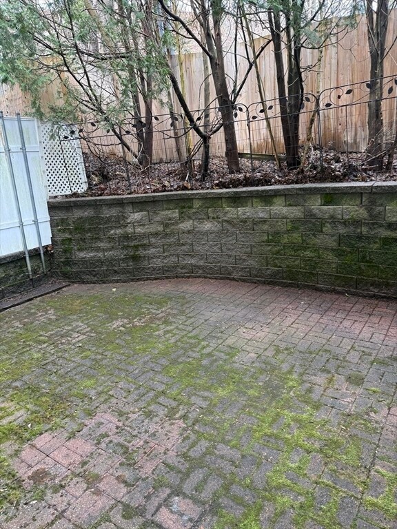 Building Photo - 34 Johnson St