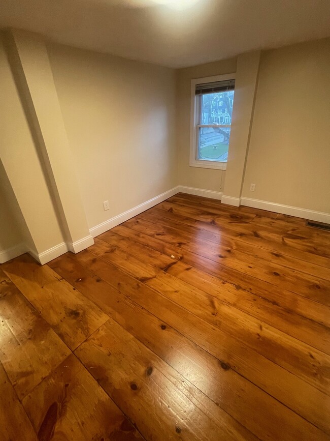 2nd floor bedroom #2 - 14 South St