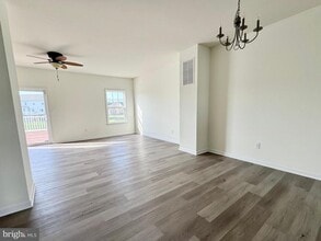 Building Photo - 56 Nicholas Dr