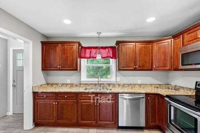 Building Photo - 3601 Normandy Rd