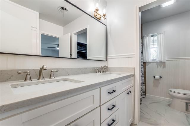 Building Photo - 2314 Springhill Dr