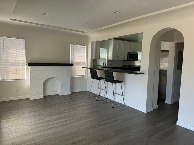 Building Photo - 15th Street