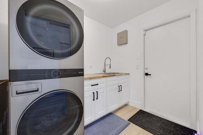 Building Photo - 14704 Black Bear Rd