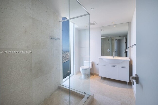 Building Photo - 465 Brickell Ave