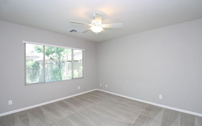 Building Photo - Stunning 3-bedroom, 3-bathroom home located in the heart of Peoria, AZ.