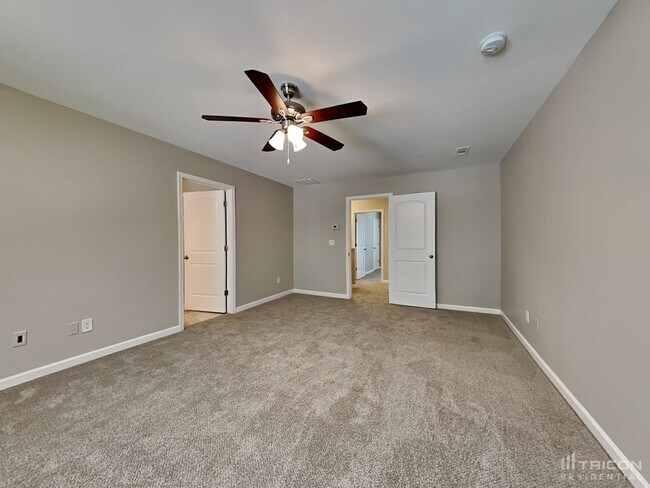 Building Photo - 307 Heritage Club Cir