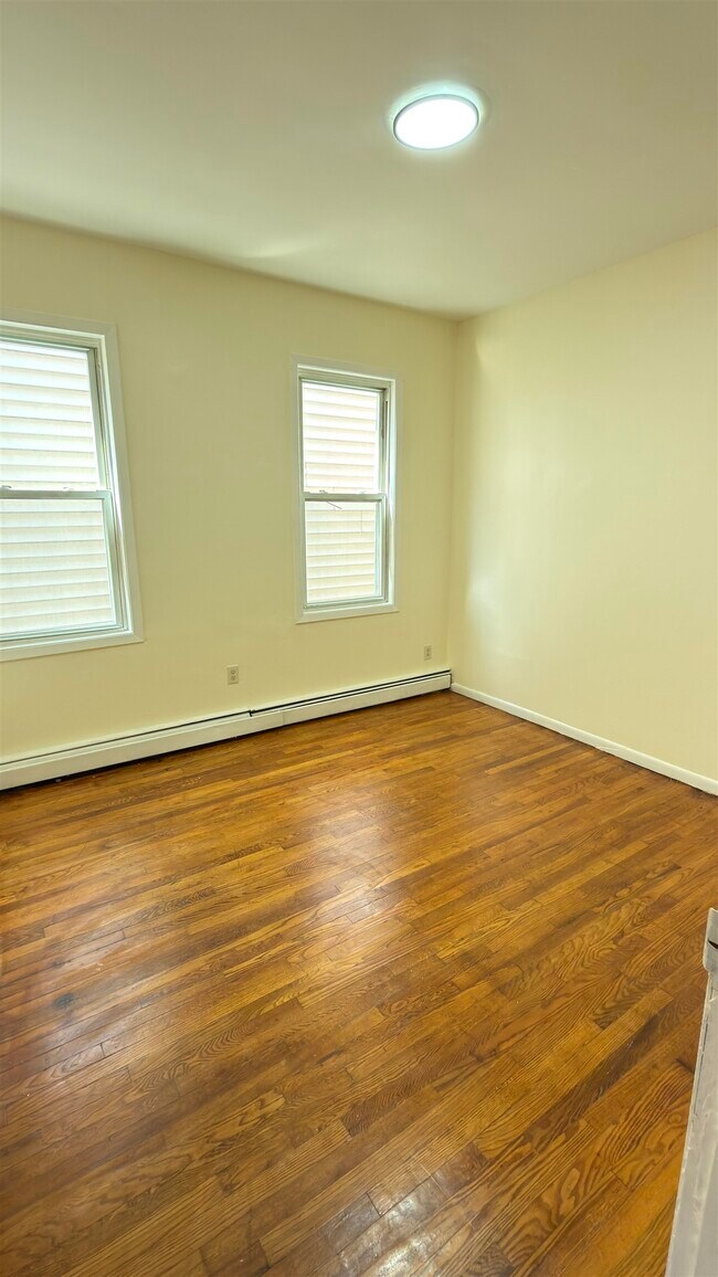 Building Photo - 217 62nd St