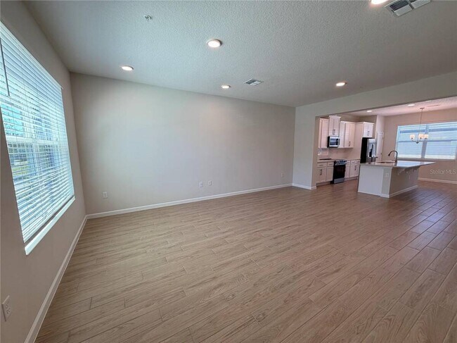 Building Photo - 474 Lady Palm St