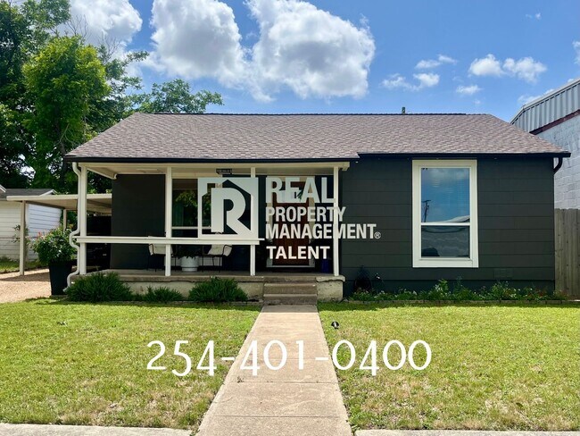 Primary Photo - Coming in JULY!! Newly Remodeled 3-Bedroom...