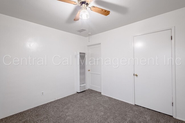 Building Photo - 347-351 E Marengo Ave