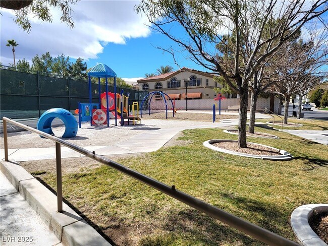Building Photo - 1841 Indian Bend Dr