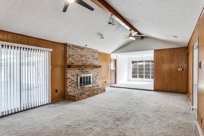 Building Photo - 6801 Lancelot Ct