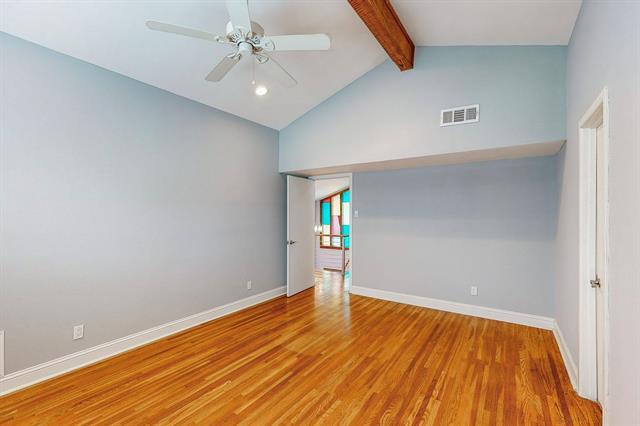 Building Photo - 9405 Pinewood Dr