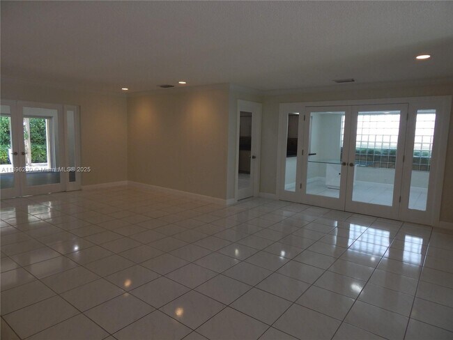 Building Photo - 11530 SW 92nd St