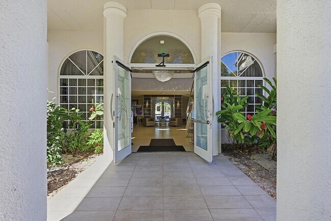 Building Photo - 5267 Europa Dr