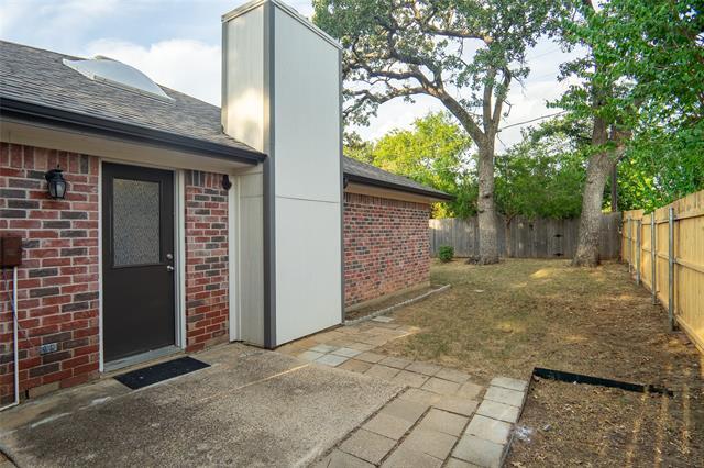 Building Photo - 6616 Parkview Ln