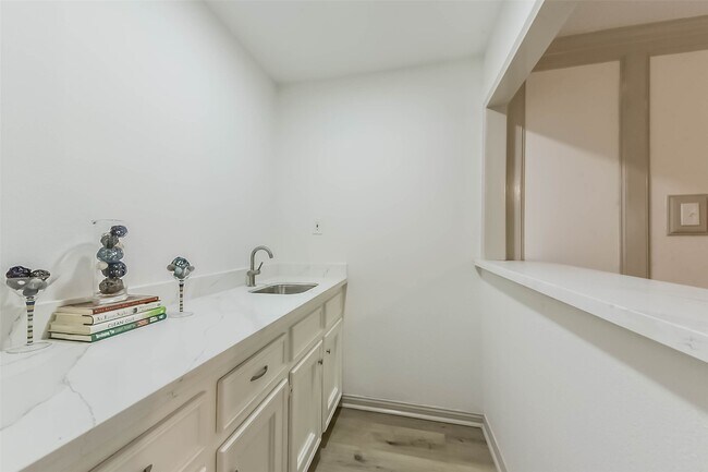 Building Photo - 4214 Brightwood Dr