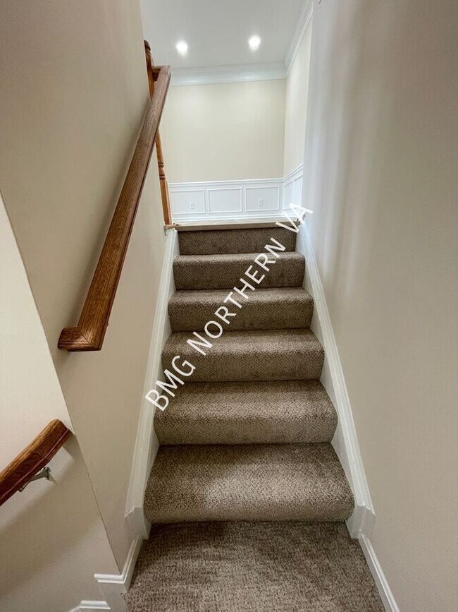 Building Photo - 22525 Maison Carree Square