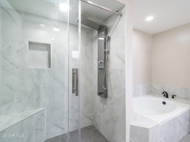 Building Photo - 382 Rockedge Dr