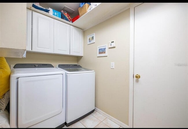 Building Photo - 15534 Martinmeadow Dr
