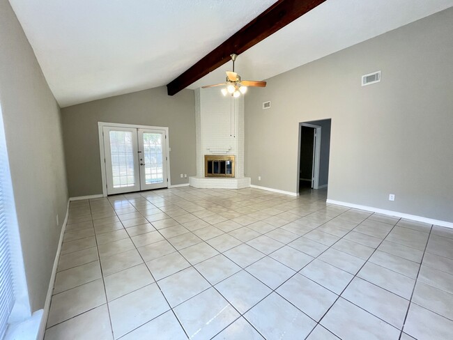 Building Photo - 7014 Caladero Dr