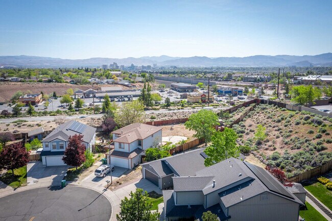Building Photo - 1550 Carousel Ct