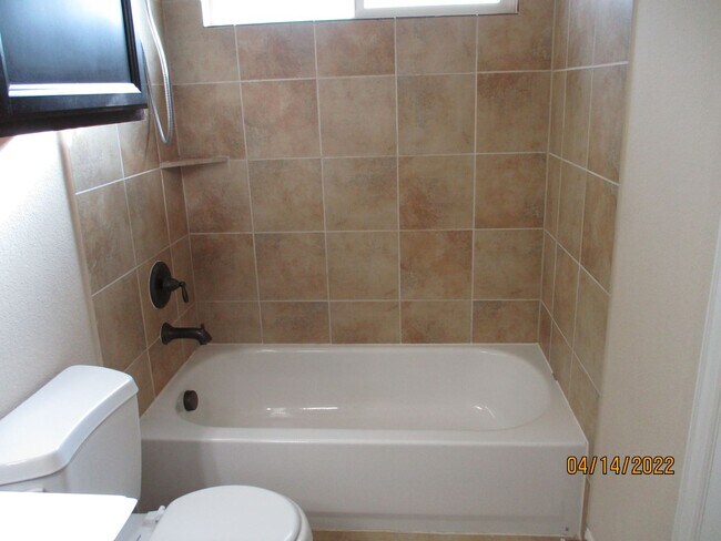 Building Photo - 2505 Mesa Glen Dr