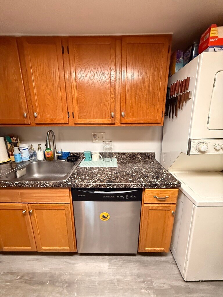 Building Photo - 40 Sheoah Blvd