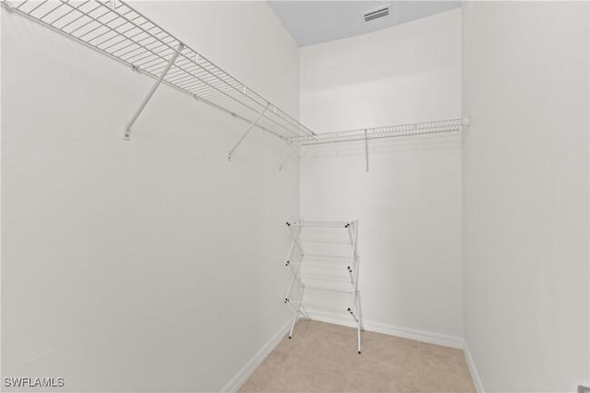 Building Photo - 8531 Violeta St
