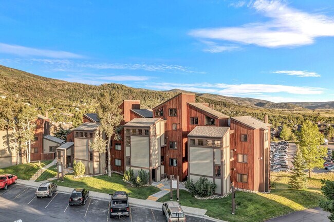 Building Photo - 2160 Mt Werner Cir