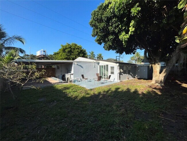 Building Photo - 6570 Sheridan St