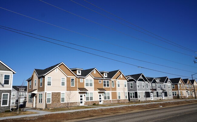 Building Photo - 5928 S Jessenia Ln