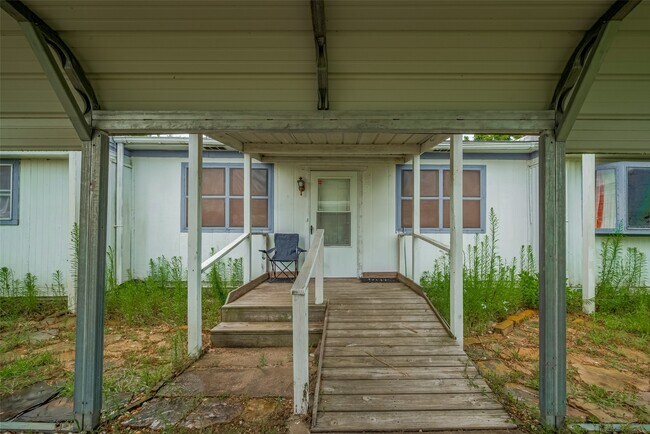 Building Photo - 2316 Green Meadows Dr