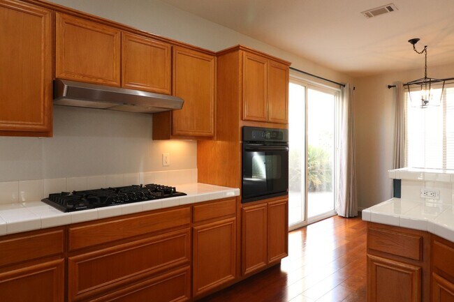 Building Photo - Four Bedroom in Arborwalk