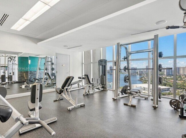 Building Photo - 18101 Collins Ave