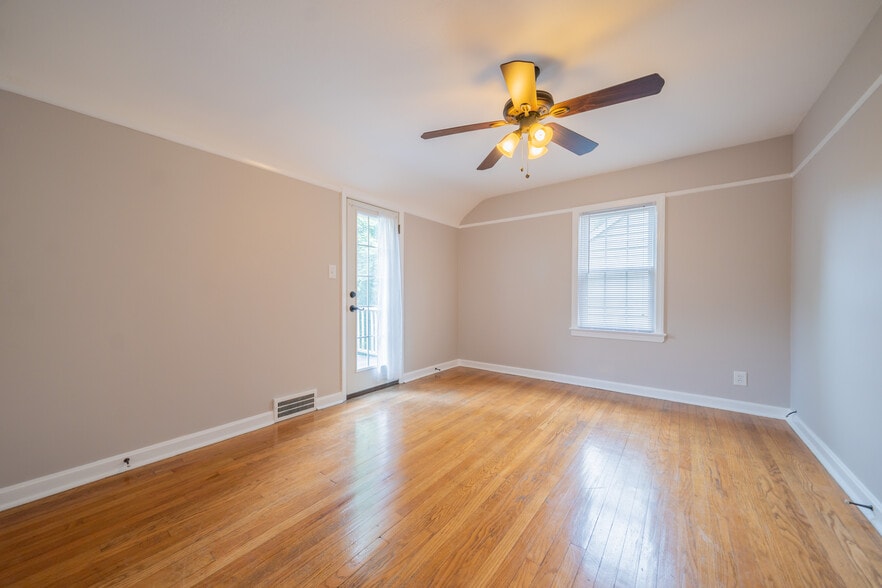 Building Photo - 1200 Brentwood Rd