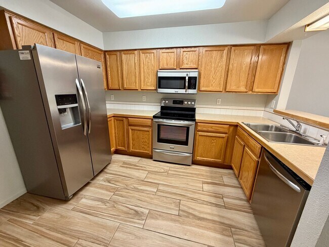 Building Photo - 950 52nd Ave Ct