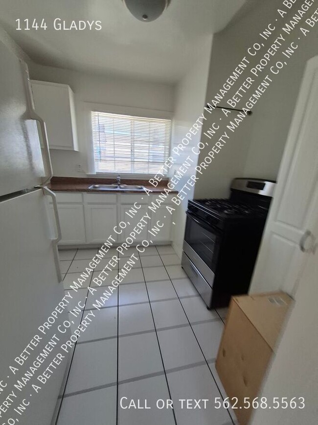 Building Photo - 1144 Gladys-