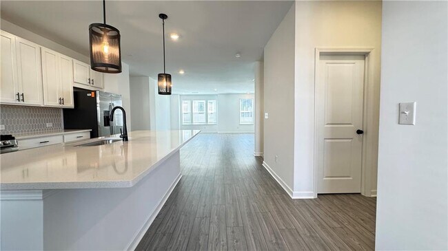 Building Photo - 55 Peeples Dr