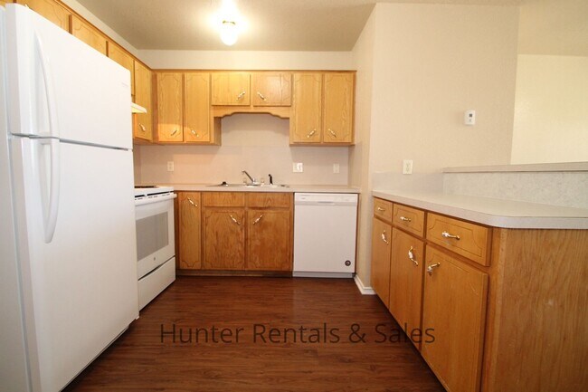 Building Photo - Fall Move!