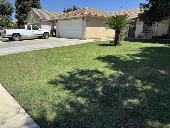 Building Photo - South Bakersfield Home