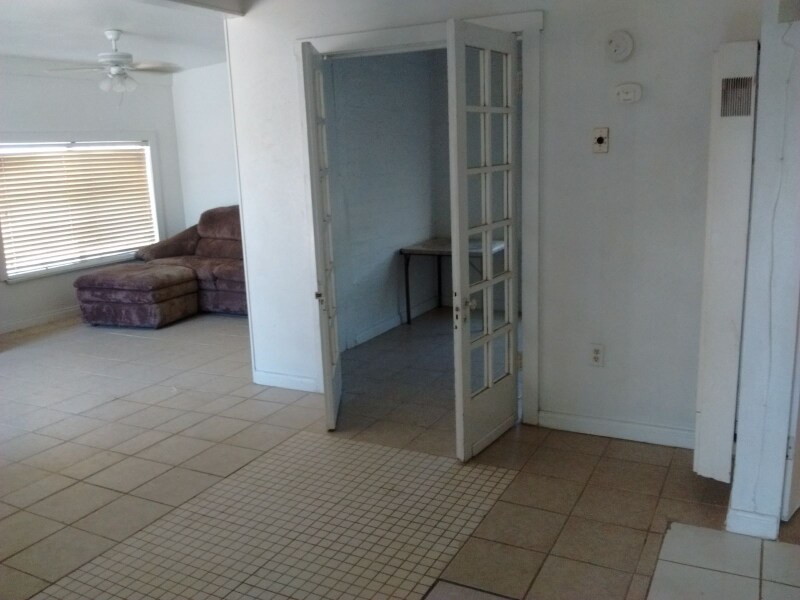 Building Photo - 6867 Araby Ave