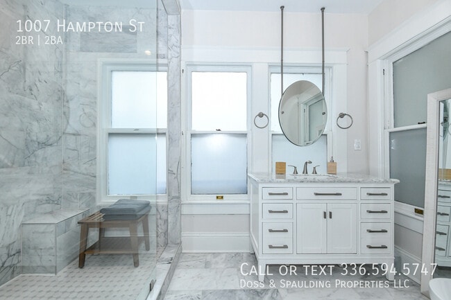 Building Photo - 1007 Hampton St