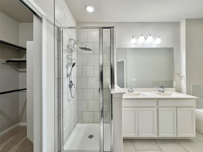 Building Photo - 113 Homily Dr