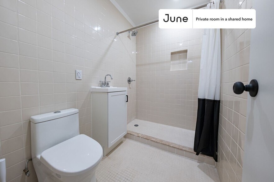 Building Photo - Room in Shared 4 bed/2 bath home in Ditmas Park