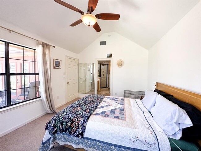 Building Photo - 251 Pine View Loop