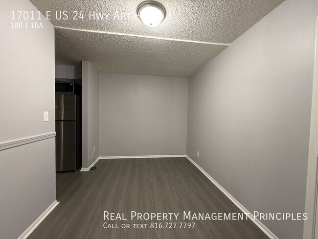 Building Photo - 17011 E 24 Hwy Cir