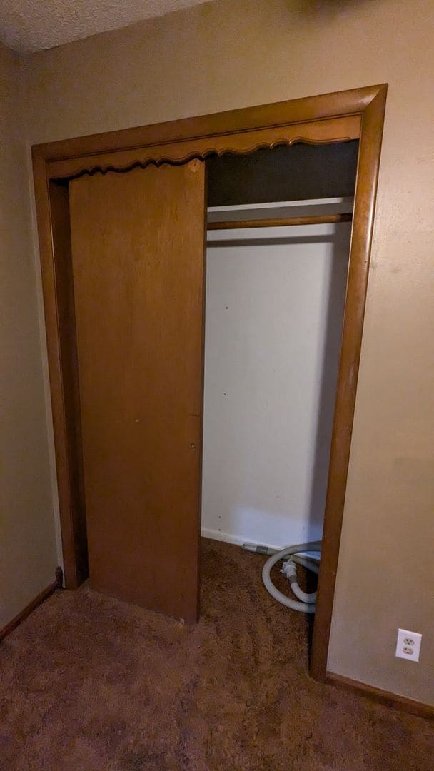 Building Photo - Well maintained 50s home with gorgeous kitchen