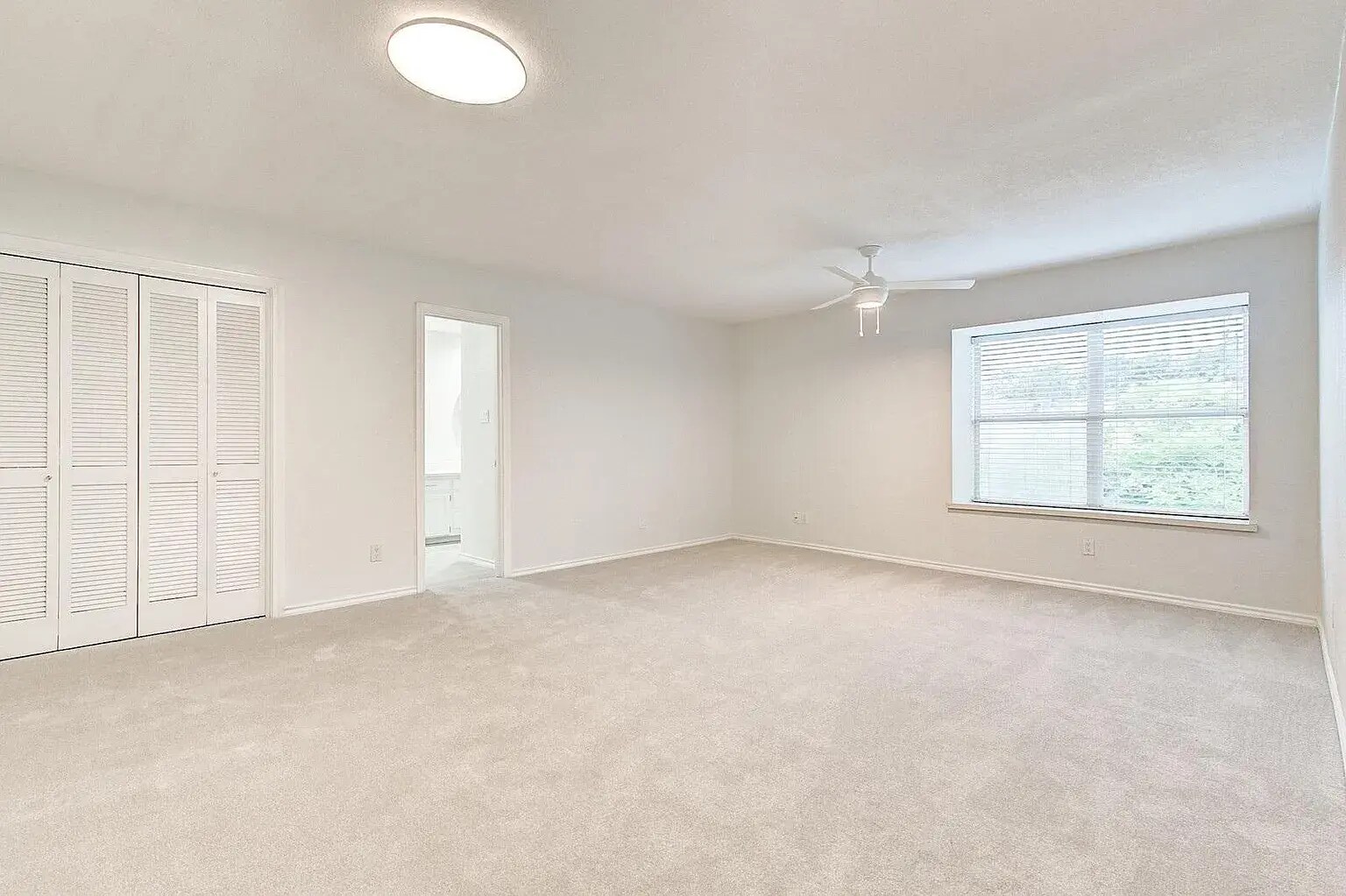 Building Photo - 5431 Collinwood Ave